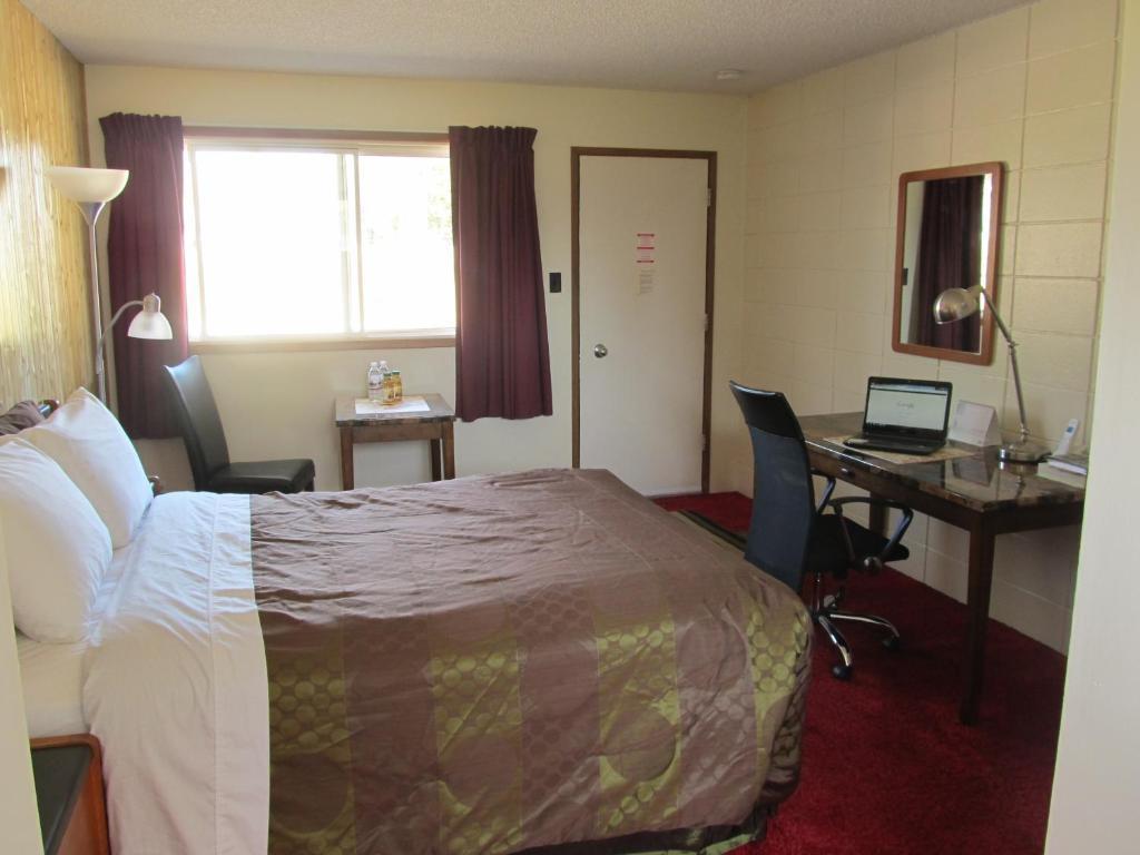 Hide Away Inn Dryden Buitenkant foto